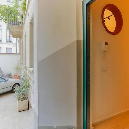 The Rent - Characterful Two-bedroom Flat Steps From Palestro * Milan