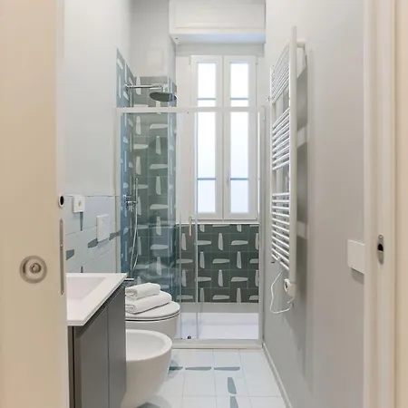 The Rent - Characterful Two-bedroom Flat Steps From Palestro * Milan